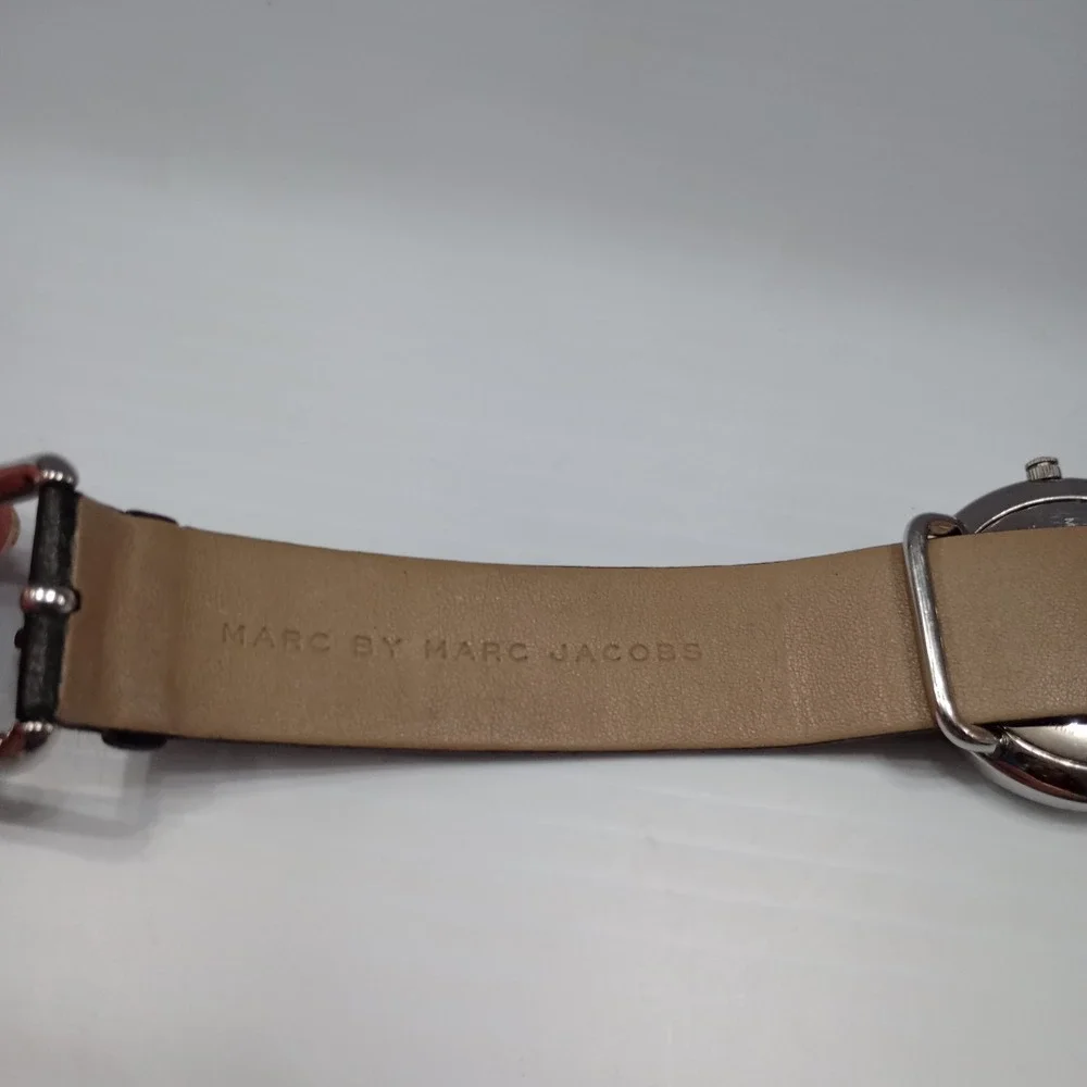 Marc by Marc Jacobs MBM1110 Stainless Steel Black Dial Watch New Battery